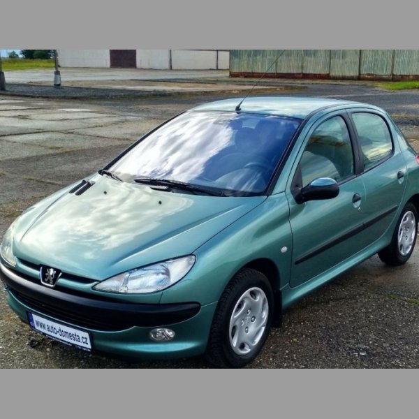 Peugeot 206 1,4 55 kW AUTOMAT r.v. 9/2001, 5 dv, 1. maj