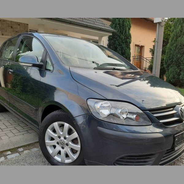 VOLKSWAGEN GOLF PLUS 1.9TDI DIG.KLIMA,ALU.KOLA,TAŽNÉ,ASR,